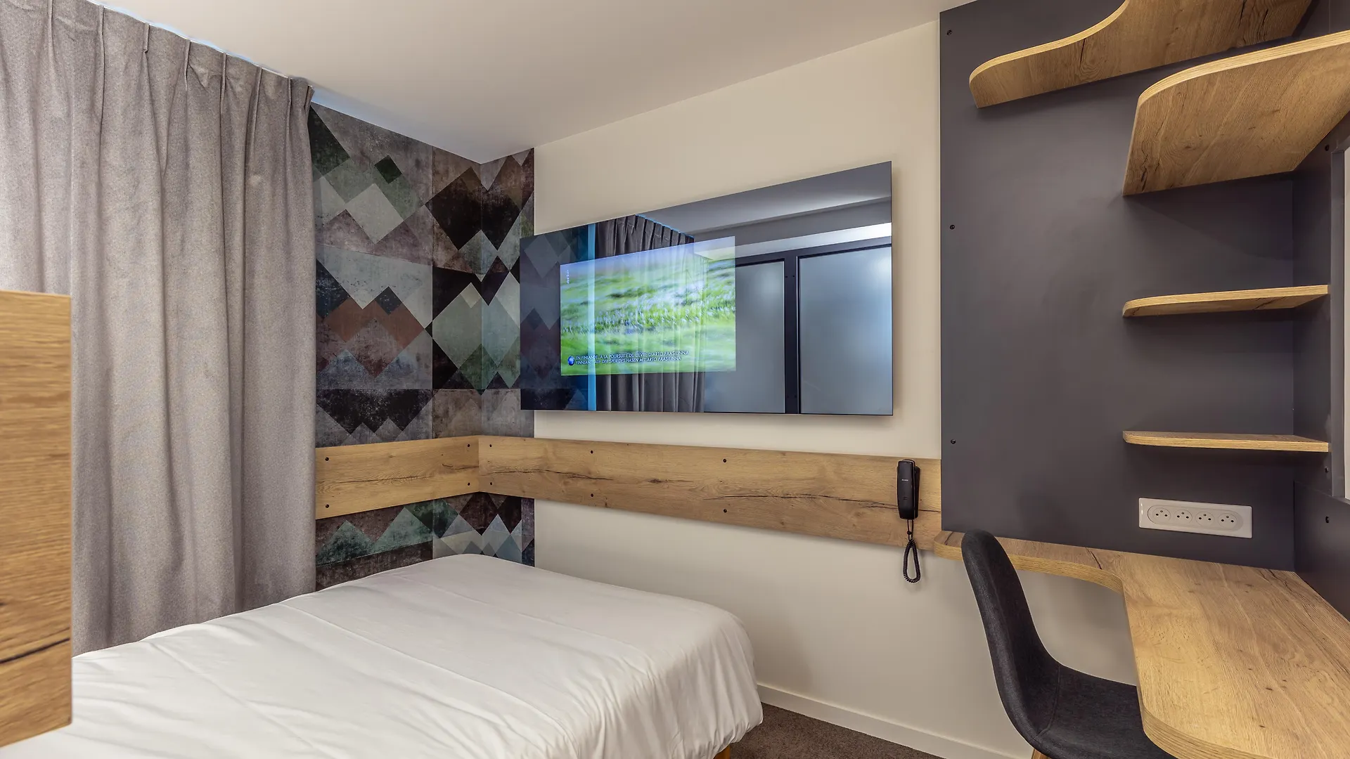 The Originals City, Hotel Helios, Roanne Nord Mably