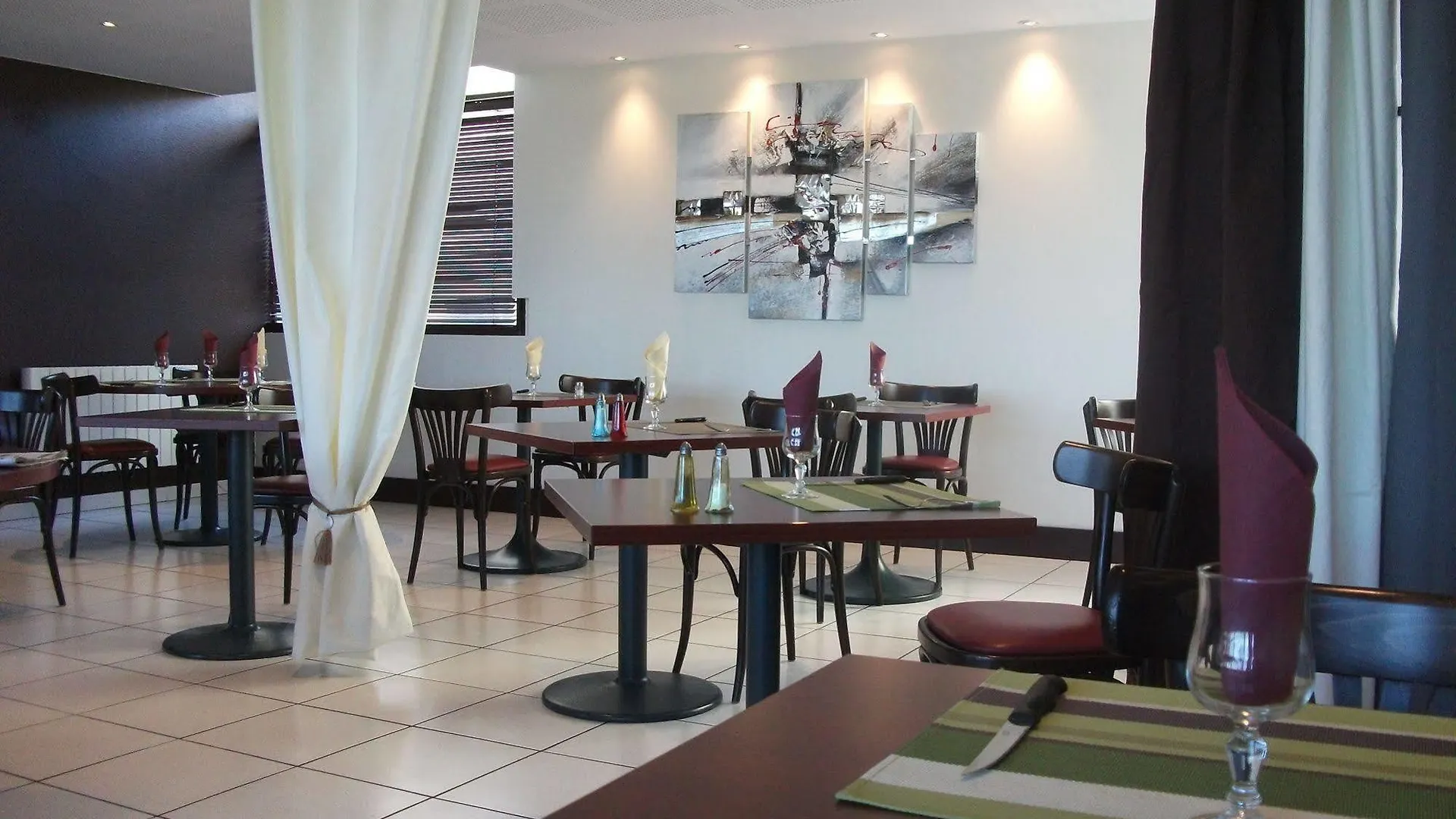 The Originals City, Hôtel Hélios, Roanne Nord  Mably